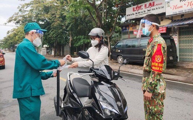 Công an TP.HCM lý giải vì sao cắt giảm số lượng lớn giấy đi đường