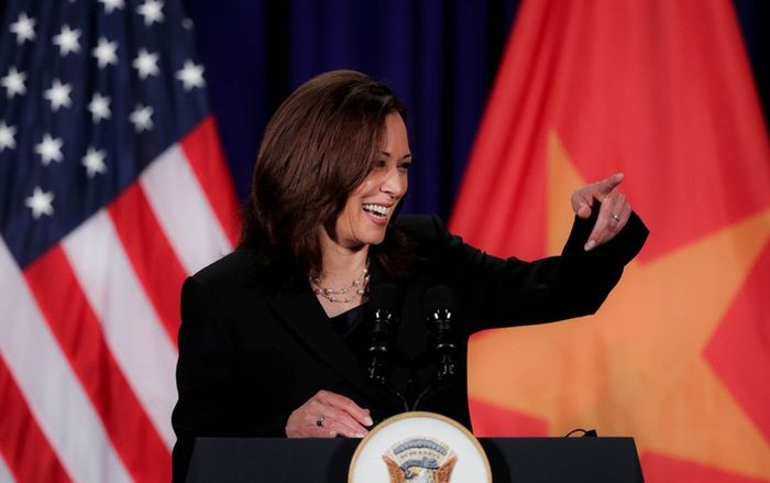 Những hình ảnh đáng nhớ của Phó tổng thống Mỹ Kamala Harris ở Việt Nam