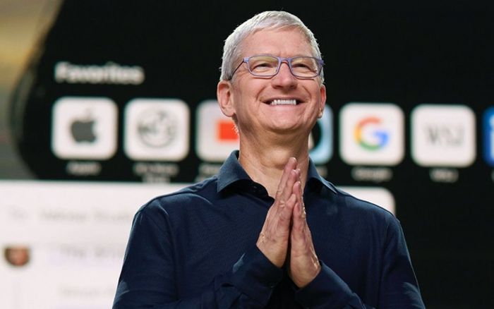 CEO Tim Cook nhận khoản tiền thưởng khổng lồ từ Apple