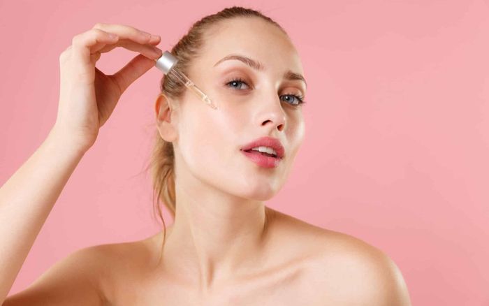 Dùng serum đắt tiền đến mấy mà mắc phải sai lầm này thì da cũng 'toang'