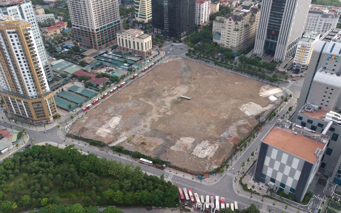 Video: Toàn cảnh ô đất '4 mặt tiền' tại Hà Nội, chuẩn bị xây dựng công trình Đại sứ quán Mỹ