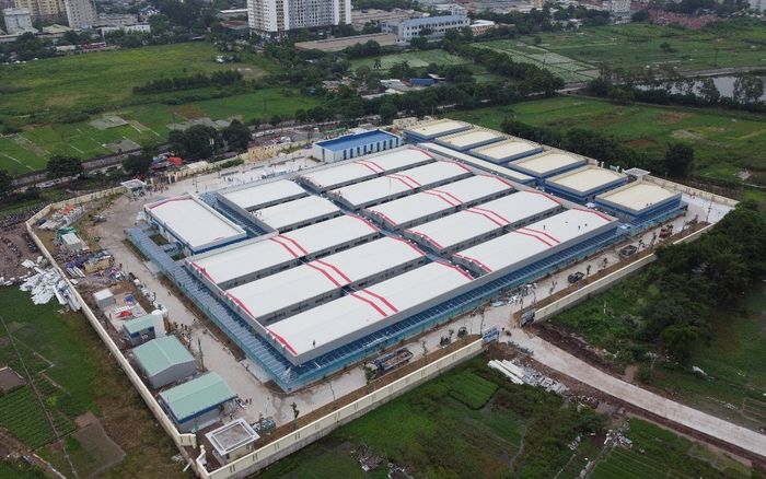 Bên trong bệnh viện dã chiến điều trị Covid-19 lớn nhất Hà Nội chuẩn bị đưa vào hoạt động