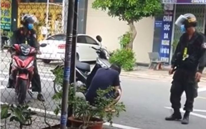 Ra đường khi không cần thiết, thanh niên không bị phạt tiền nhưng phải nhận hình thức cảnh cáo 'nhớ đời'