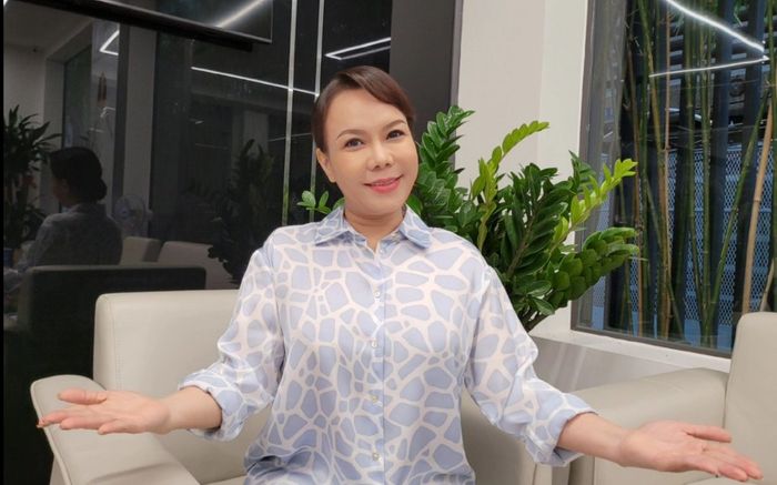 Việt Hương phun sơn bình oxy 'đánh dấu chủ quyền' tránh bị người xấu đem bán