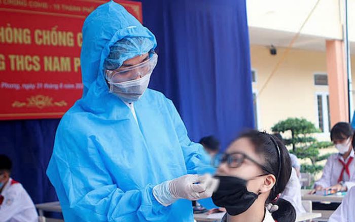 Nam Định dừng mọi hoạt động giải trí, hoãn ngày tựu trường sau khi nhiều giáo viên mắc Covid-19