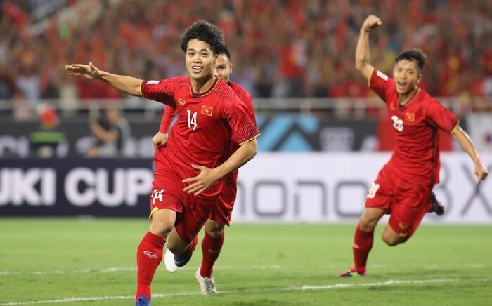 Công Phượng thay bầu Đức, bầu Thắng và bầu Hải 'tiếp sức' cho quê nhà chống dịch