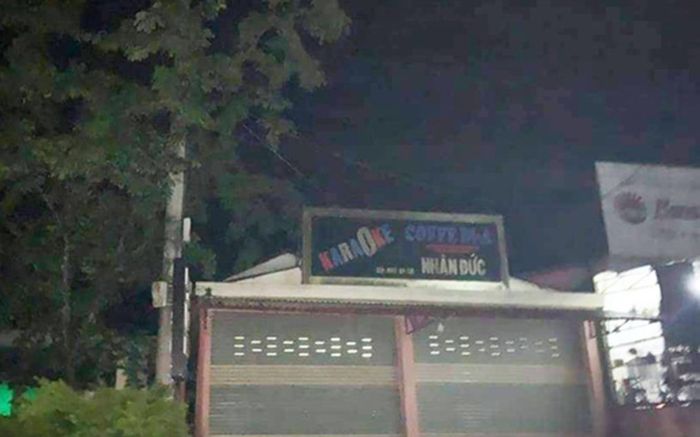 Quảng Trị: Hiệu trưởng, hiệu phó cùng 2 giáo viên đi hát karaoke giữa mùa dịch