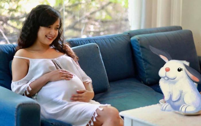 Nữ diễn viên 'Cổng mặt trời' ôn lại kỉ niệm, sao Việt liền kéo vào chúc mừng vì tưởng có 'tin vui'