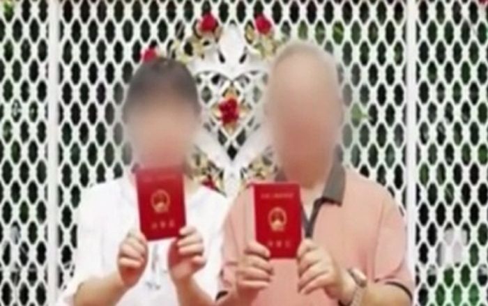 Lấy ông chú 77 tuổi làm chồng, bà thím 37 tuổi khẳng định chắc nịch: 'Chỉ có tình cha con'