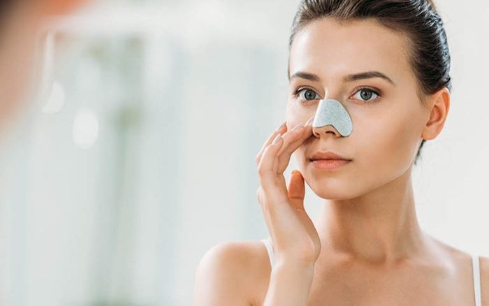 Tuyệt chiêu 'đánh bay' sợi bã nhờn phiền toái trên mặt tại nhà chỉ với các bước cực đơn giản