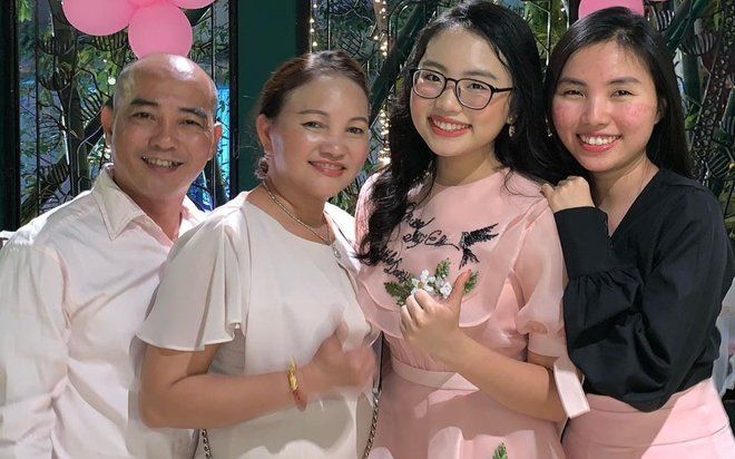 Phương Mỹ Chi và cả gia đình mắc Covid-19