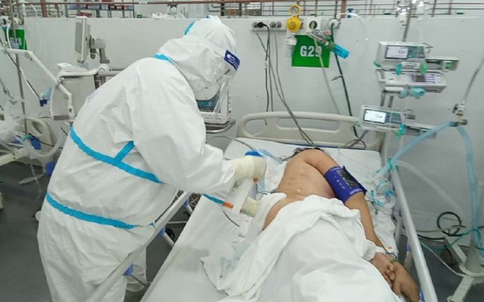 Sáng 4/9: Gần 6.500 ca COVID-19 nặng đang điều trị