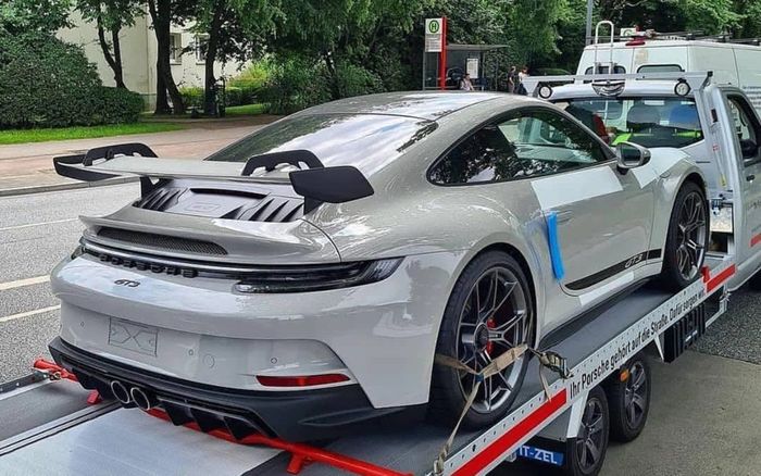 Đại gia Bến Tre xuống tiền tậu siêu xe thể thao Porsche 911 GT3?