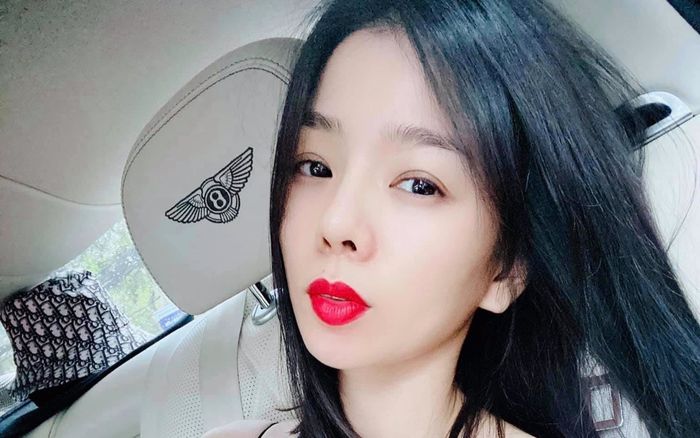 Con trai đăng khoảnh khắc hạnh phúc bên ba, Lệ Quyên liền có động thái gây chú ý