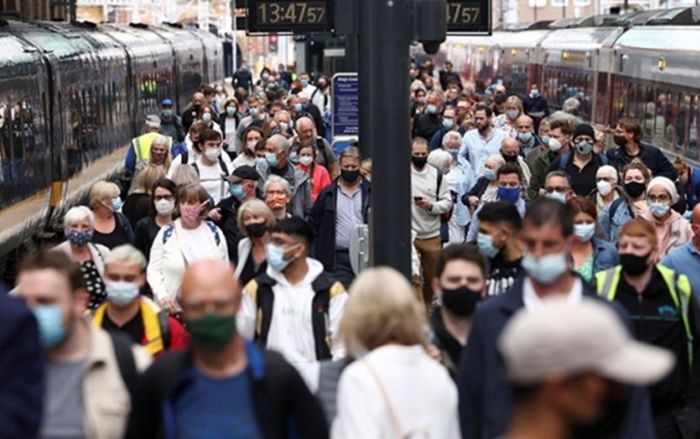 Không thể đưa số ca nhiễm về 0, các nước học cách sống chung COVID-19 thế nào?