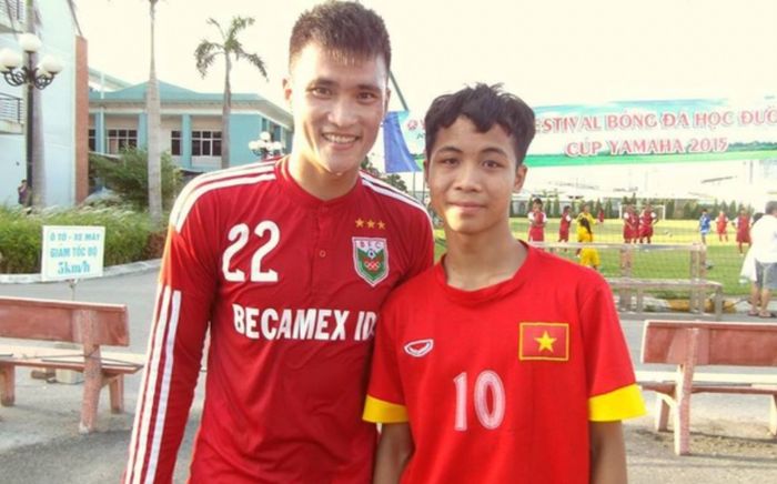 Vừa tung sao kê ngân hàng, Trấn Thành được fan Công Vinh hỏi điều hot nhất hôm nay