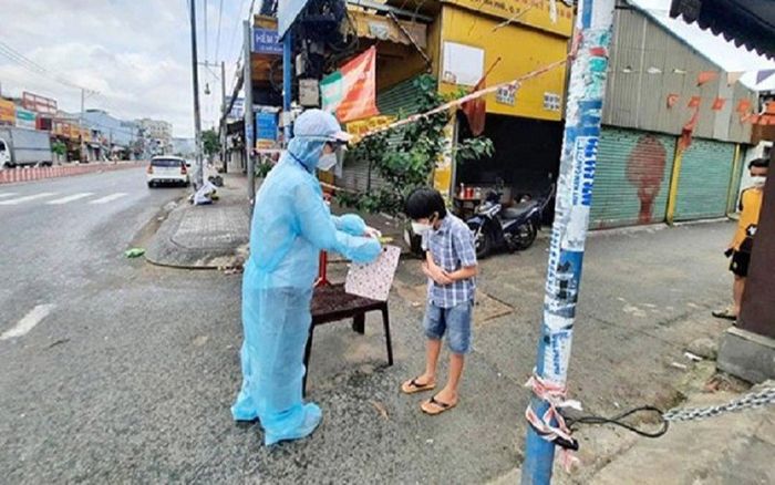 Sở GD&ĐT TP.HCM đề xuất hỗ trợ thiết bị học online cho hơn 72.000 HS