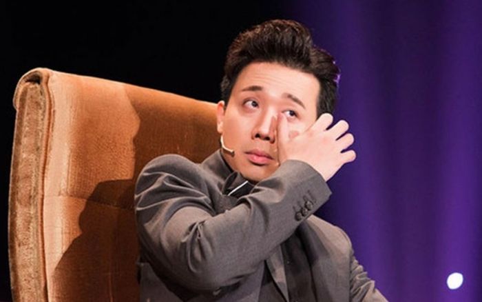 Trấn Thành tung 1000 tờ sao kê khiến page ngân hàng bị 'tấn công' phải khoá bình luận, nhận 'bão' 1 sao