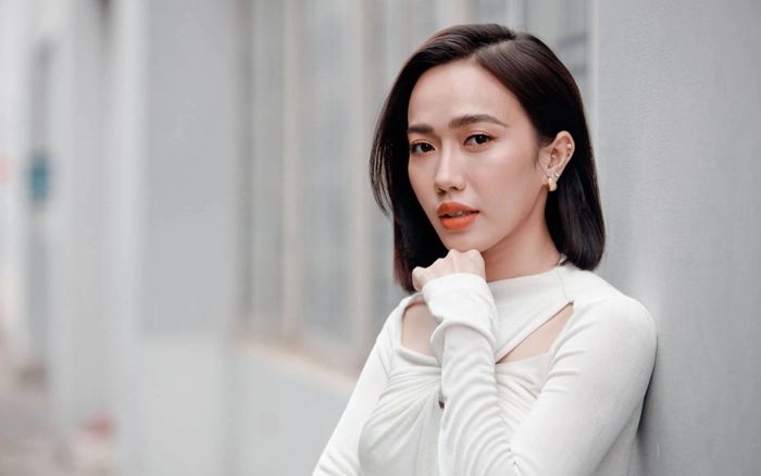 Diệu Nhi 'rớt nước mắt' khi xem phóng sự 'Ranh giới' của VTV, netizen nhắn nhủ: 'Làm mẹ rồi mới hiểu'