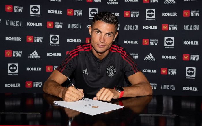 Ronaldo: 'Tôi trở lại MU để giành vinh quang một lần nữa'