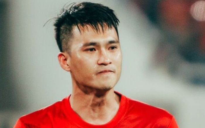Công Vinh - Thuỷ Tiên và 'cú bẻ kèo' giá 14 tỷ: 'Cầu thủ bị ghét nhất nước'