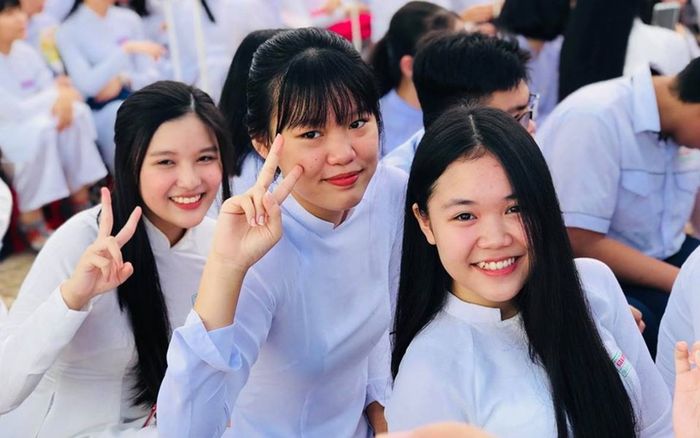 Sở GD&ĐT TP.HCM đề nghị không vận động thu tiền phụ huynh với bất kỳ hình thức nào trong học kỳ I