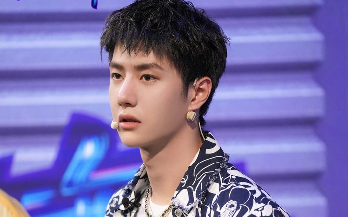 Lộ danh tính MC được cân nhắc thay thế Vương Nhất Bác trong 'Thiên thiên hướng thượng'