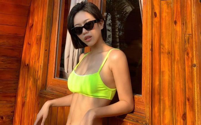 Diệu Nhi hiếm hoi khoe đường cong trong trang phục đồ bơi, than 'khổ tâm' vì lý do này