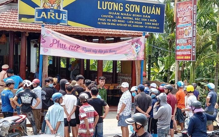Thấy vợ cũ ngủ cùng người đàn ông mới, chồng nổi cơn ghen tuông chém tử vong 'tình địch'