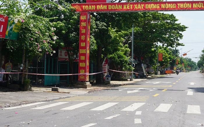 Học sinh lớp 2 dương tính Covid-19, 41 cô trò phải cách ly tập trung