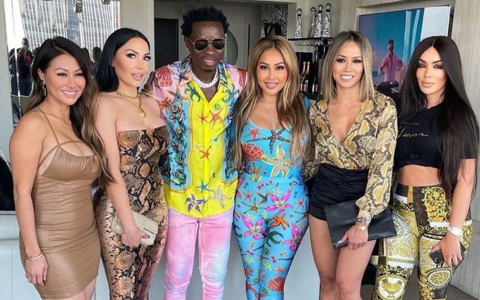 Embellish – thương hiệu thời trang khiến các chàng trai điên cuồng