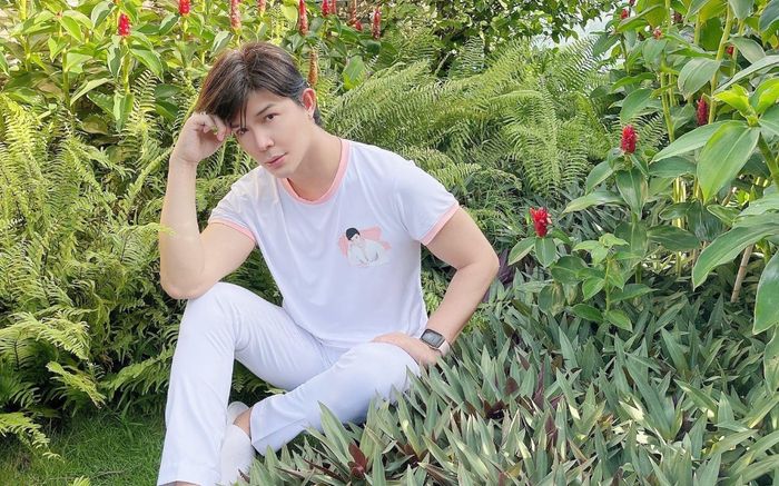 Liên tục bị hỏi về giới tính, Nathan Lee trả lời một câu khiến khán giả 'tái mặt'