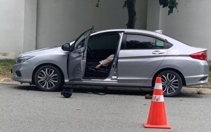 Bình Dương: Bí thư thị trấn tử vong bất thường trong ô tô khóa trái cửa