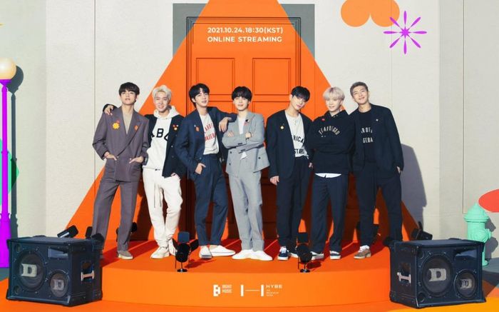 Vừa nhận bằng bổ nhiệm đặc phái viên, BTS đã tiếp tục 'chốt đơn' concert online mới toanh