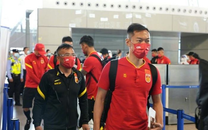 'Tuyển Trung Quốc còn phải lang thang ở nước ngoài đến bao giờ?'