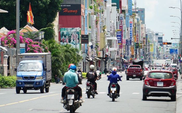 TP.HCM: Những đối tượng nào không cần giấy đi đường từ ngày 16/9?