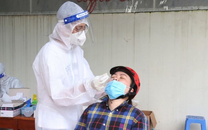 TP.HCM: Tỉ lệ F0 ở vùng vàng, cận xanh và xanh tăng