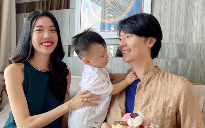 Mùa dịch, Á hậu Thúy Vân tổ chức sinh nhật cho ông xã, đơn giản nhưng đầm ấm