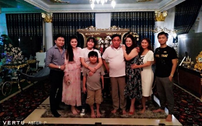 Hơn 7 tiếng sau khi Thủy Tiên - Công Vinh sao kê, CEO Đại Nam bất ngờ 'quay xe' giữa đêm