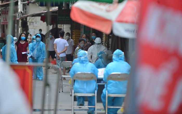 Trưa 18/9: Hà Nội xuất hiện chùm 6 ca bệnh mới chưa rõ nguồn lây tại Long Biên