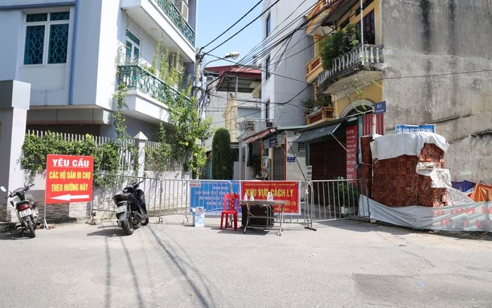 Cận cảnh 'vùng xanh' Long Biên vừa phát hiện chùm 6 ca dương tính với SARS-CoV-2