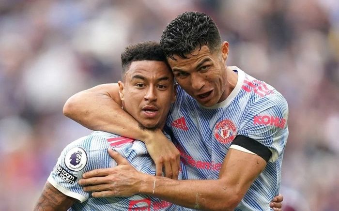 Ronaldo lại ghi bàn, Lingard chuộc lỗi và chiến thắng 'khó tin' của MU