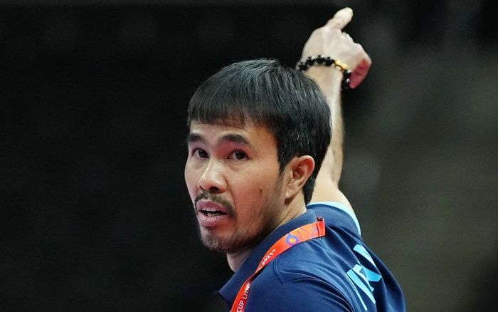 HLV Phạm Minh Giang của tuyển futsal Việt Nam nhiễm Covid-19