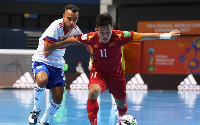 HLV Nga nói điều thật lòng sau trận thắng khó khăn trước tuyển futsal Việt Nam