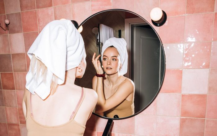 Chăm chỉ skincare cả chục bước da vẫn lão hóa sớm vì 4 sai lầm này