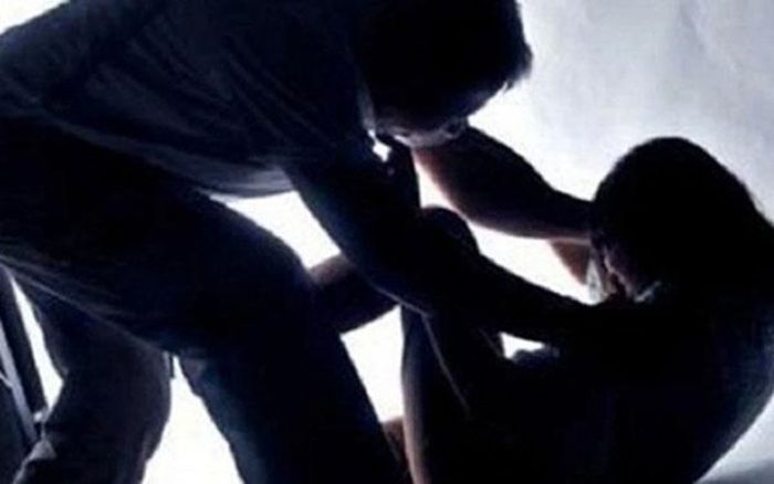 Gã đàn ông bệnh hoạn lẻn vào trường tiểu học xâm hại 3 bé gái