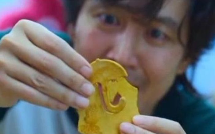 Cách làm món kẹo đường đang cực hot trong Squid Game, mọt phim biết chưa?