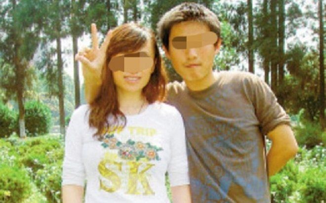 Cùng yêu cô giáo 45 tuổi, hai nam sinh 17 tuổi từ bạn hóa thành thù, gây bi kịch cho 3 gia đình