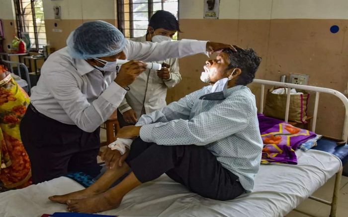 Gặp biến chứng sau khi nhiễm Covid-19, người đàn ông phải đánh đổi bằng 1 quả thận và 1 phần phổi