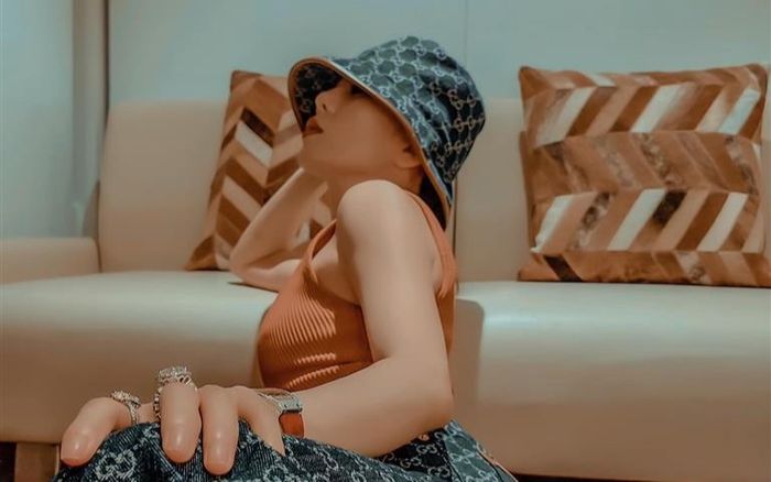 Đăng chia sẻ về sự ra đi của ca sĩ Phi Nhung, Lệ Quyên bị chỉ trích và màn 'đáp trả' cực gắt